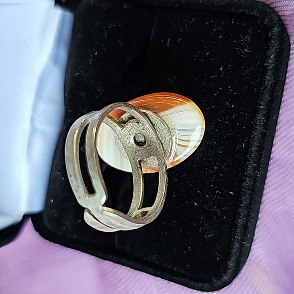 Ring - Picture 4 of 6